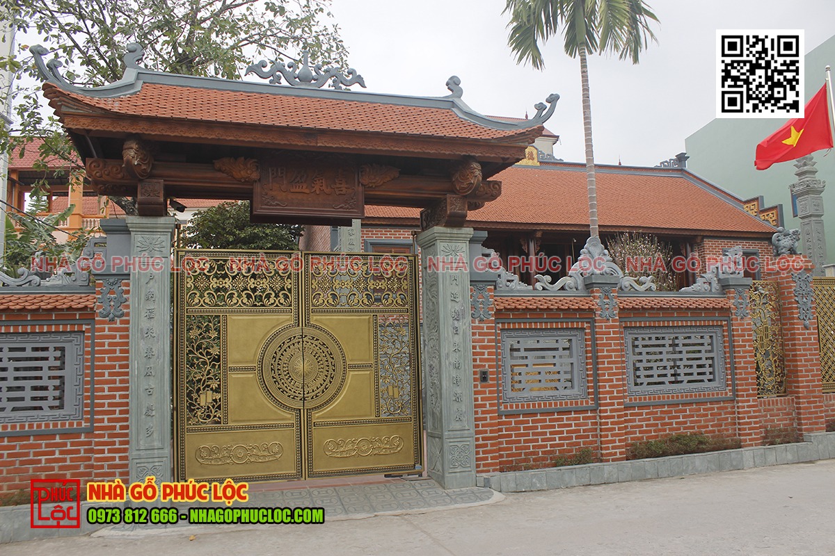 Mẫu tường rào đẹp phù hợp với thiết kế nhà gỗ 5 gian