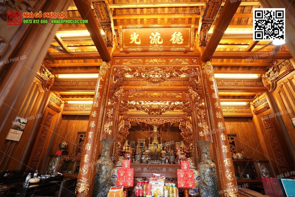 Ý nghĩa của phòng thờ gia tiên trong gian nhà gỗ