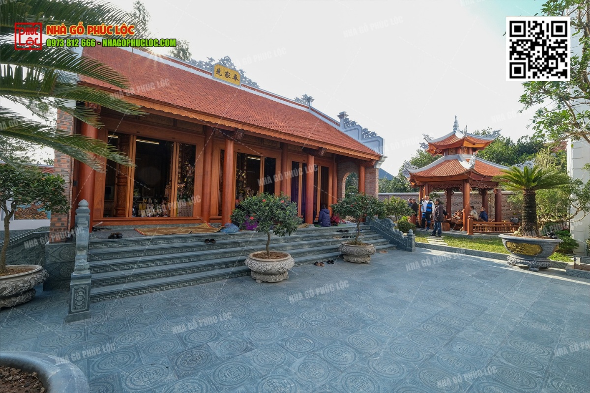 Nhà gỗ 3 gian kết hợp sân vườn ao chòi