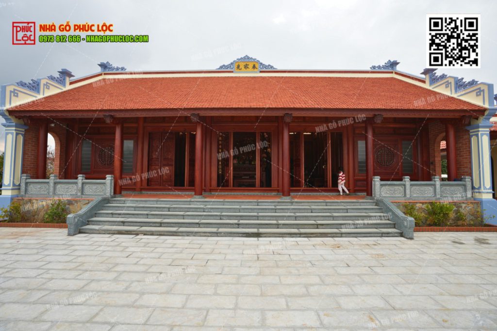 Nhà 5 gian thông hiên